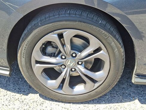 Used 2023 Honda Accord EX image 8