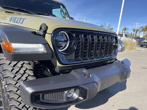 Used 2025 Jeep Wrangler Willys 4xe image 10