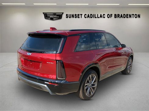 New 2026 Cadillac Vistiq Luxury w/ LPO, Floor Liner Package AWD/4WD image 4