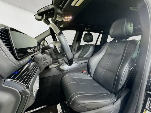 Used 2023 Mercedes-Benz Maybach GLS 600 4MATIC image 15