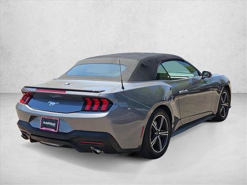 Used 2025 Ford Mustang Premium RWD image 5