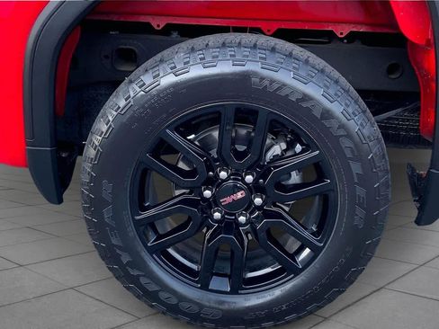 Used 2024 GMC Sierra 1500 Elevation image 11