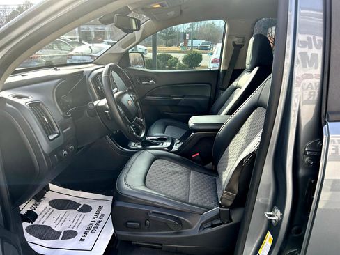 Used 2019 Chevrolet Colorado Z71 image 9