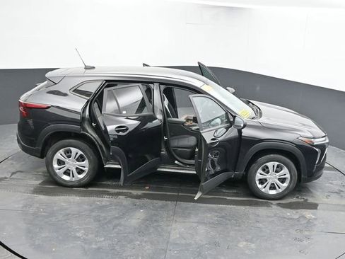 Used 2024 Chevrolet Trax LS image 61
