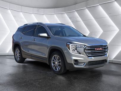 Used 2024 GMC Terrain SLT