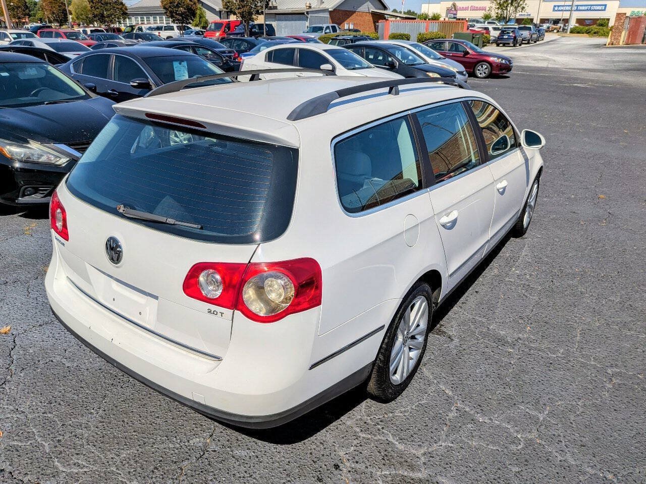 Used 2008 Volkswagen Passat 2.0T FWD image 15