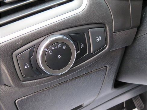 Used 2024 Ford Edge SEL AWD/4WD image 10