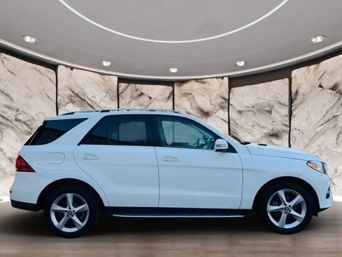 Used 2017 Mercedes-Benz GLE 350 4MATIC w/ Premium 1 Package image 4