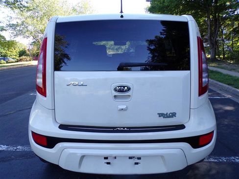 Used 2012 Kia Soul ! FWD image 7