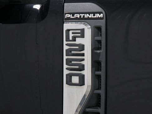 Used 2024 Ford F250 Platinum image 31