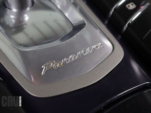 Used 2014 Porsche Panamera 4 image 46