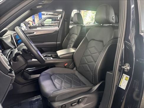Used 2024 Volkswagen Atlas Cross Sport SE AWD/4WD image 24