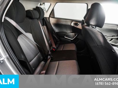 Used 2025 Kia Soul LX w/ LX Technology Package FWD image 15