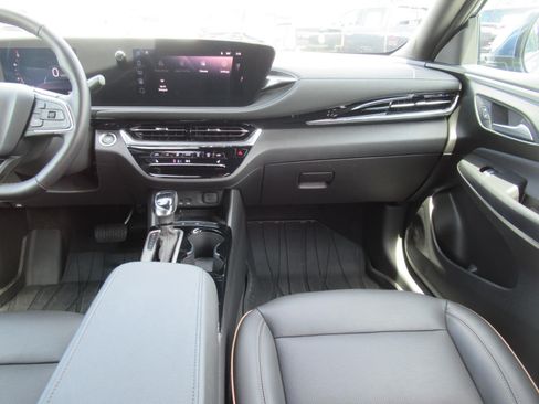 Used 2025 Buick Envista Avenir FWD image 14