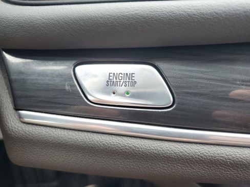 Used 2021 Buick Enclave Essence w/ Sound and Sites Package FWD image 23