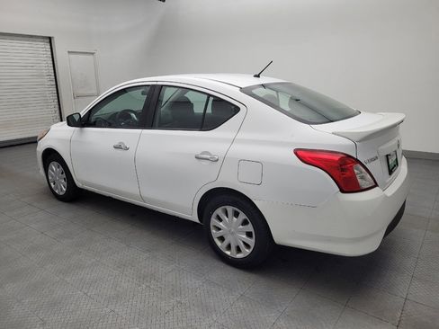 Used 2017 Nissan Versa SV FWD image 3