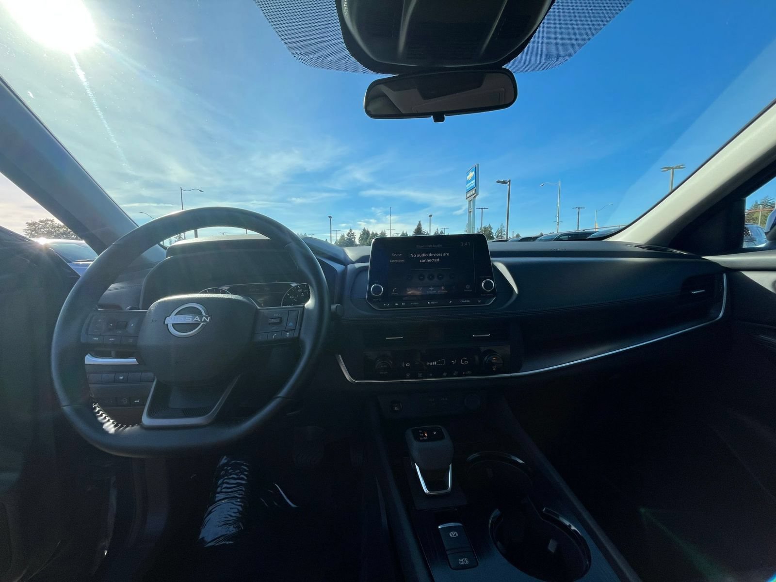 Used 2025 Nissan Rogue SV AWD/4WD image 34