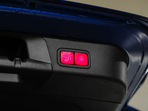 Used 2024 Mercedes-Benz GLB 250 image 52