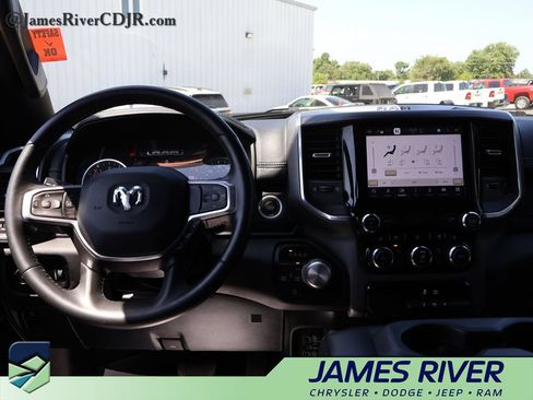 Used 2024 RAM 1500 Laramie AWD/4WD image 18