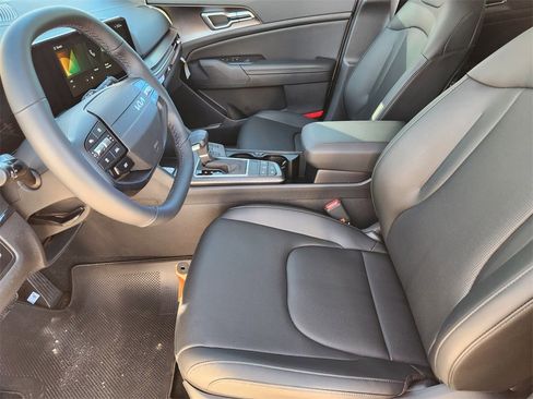 New 2026 Kia Sportage EX image 9