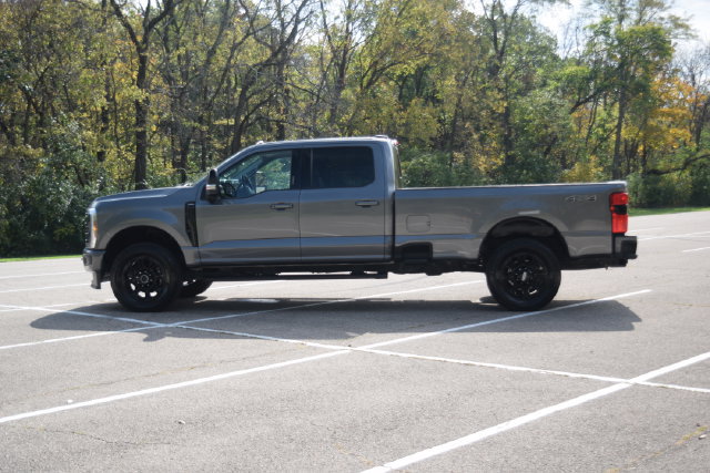 Used 2024 Ford F250 Lariat w/ Black Appearance Package AWD/4WD image 21