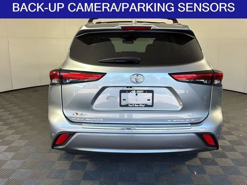 Used 2022 Toyota Highlander Platinum AWD/4WD image 5