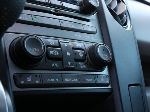 Used 2014 Honda Pilot Touring image 23