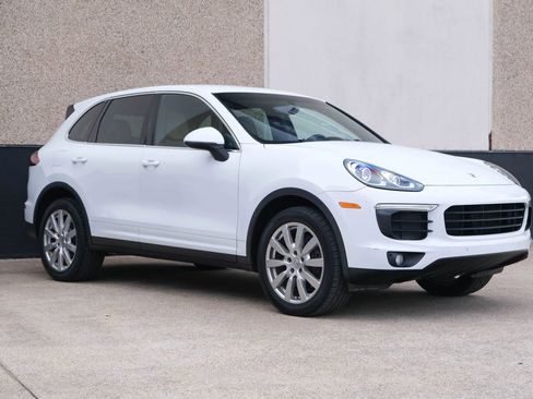 Used 2016 Porsche Cayenne image 4