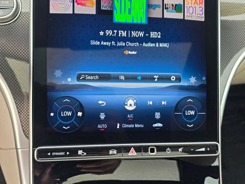 Used 2025 Mercedes-Benz C 300 Sedan image 30