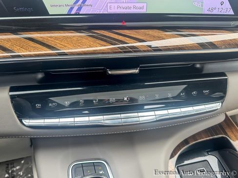 Used 2023 Cadillac Escalade Sport Platinum image 22