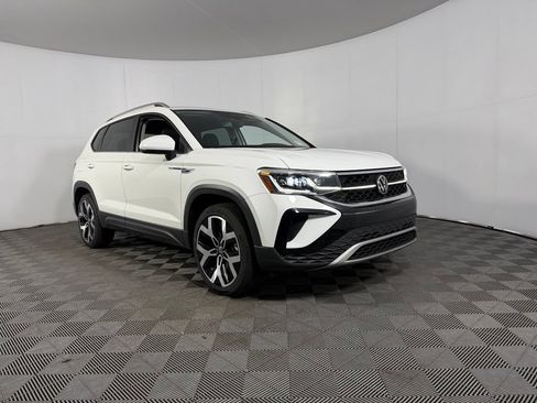 Used 2022 Volkswagen Taos SEL AWD/4WD image 4
