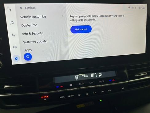 Used 2025 Toyota Sienna XLE image 38