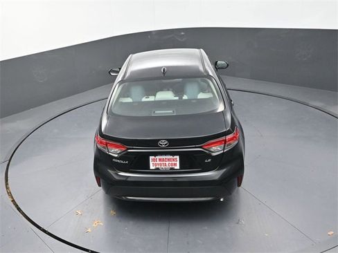 Used 2020 Toyota Corolla LE image 24