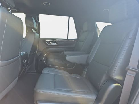 Used 2023 Chevrolet Tahoe LT w/ Luxury Package AWD/4WD image 15