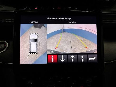 Used 2023 Jeep Grand Cherokee Limited w/ Luxury Tech Group II image 10