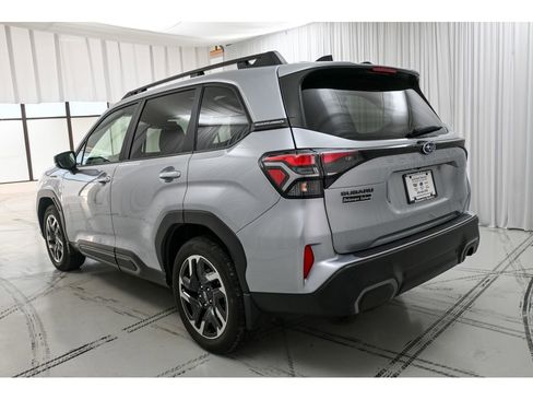 Used 2025 Subaru Forester Limited image 5