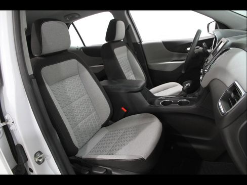 Certified 2023 Chevrolet Equinox LS w/ Driver Confidence II Package AWD/4WD image 16