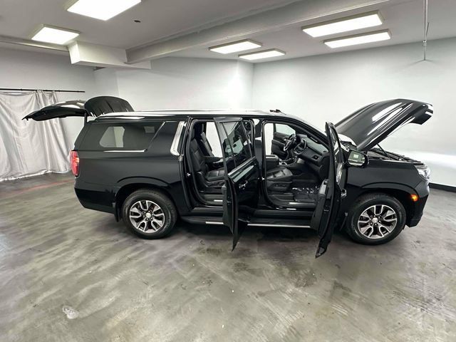 Used 2022 Chevrolet Suburban LT w/ LT Signature Plus Package AWD/4WD image 46