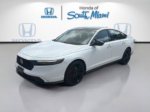 Certified 2023 Honda Accord EX image 3