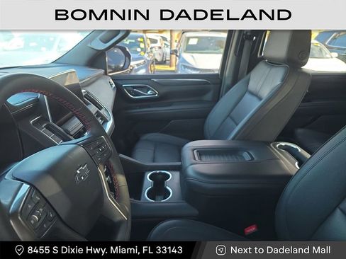 Used 2023 Chevrolet Suburban RST w/ Luxury Package image 13