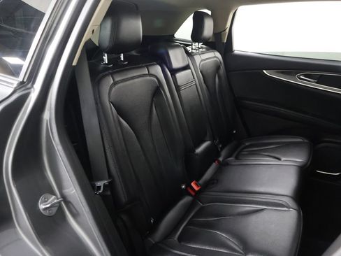 Used 2023 Lincoln Nautilus FWD w/ Premium Package image 33