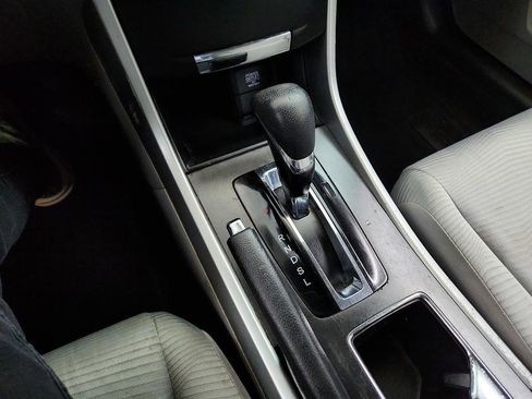 Used 2014 Honda Accord LX image 17