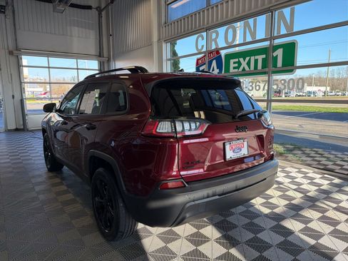 Used 2021 Jeep Cherokee Latitude Plus image 4