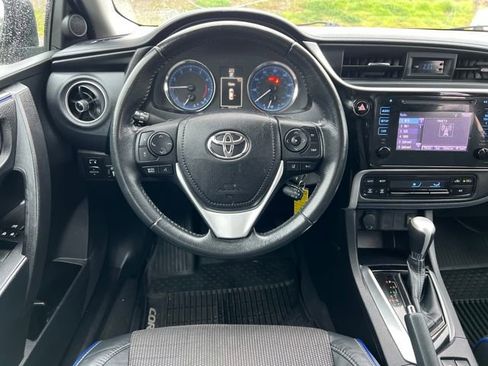Used 2019 Toyota Corolla SE image 17