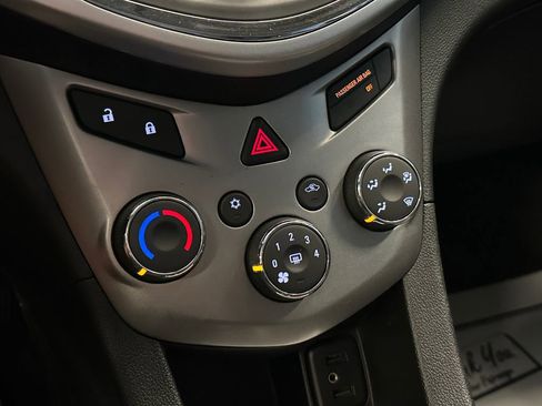 Used 2019 Chevrolet Sonic LT FWD image 15