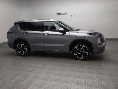 Used 2022 Mitsubishi Outlander SEL image 11