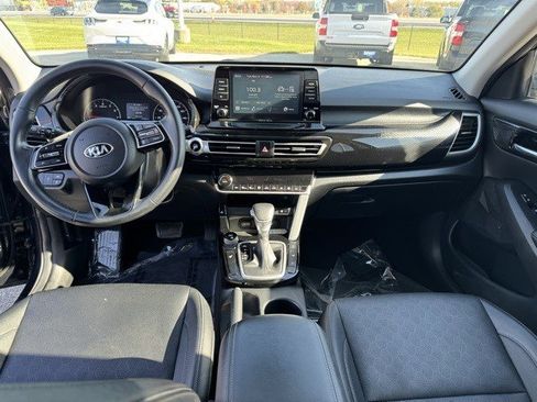 Used 2021 Kia Seltos EX image 29