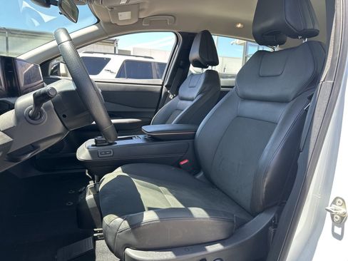 Used 2024 Nissan Ariya AWD image 10