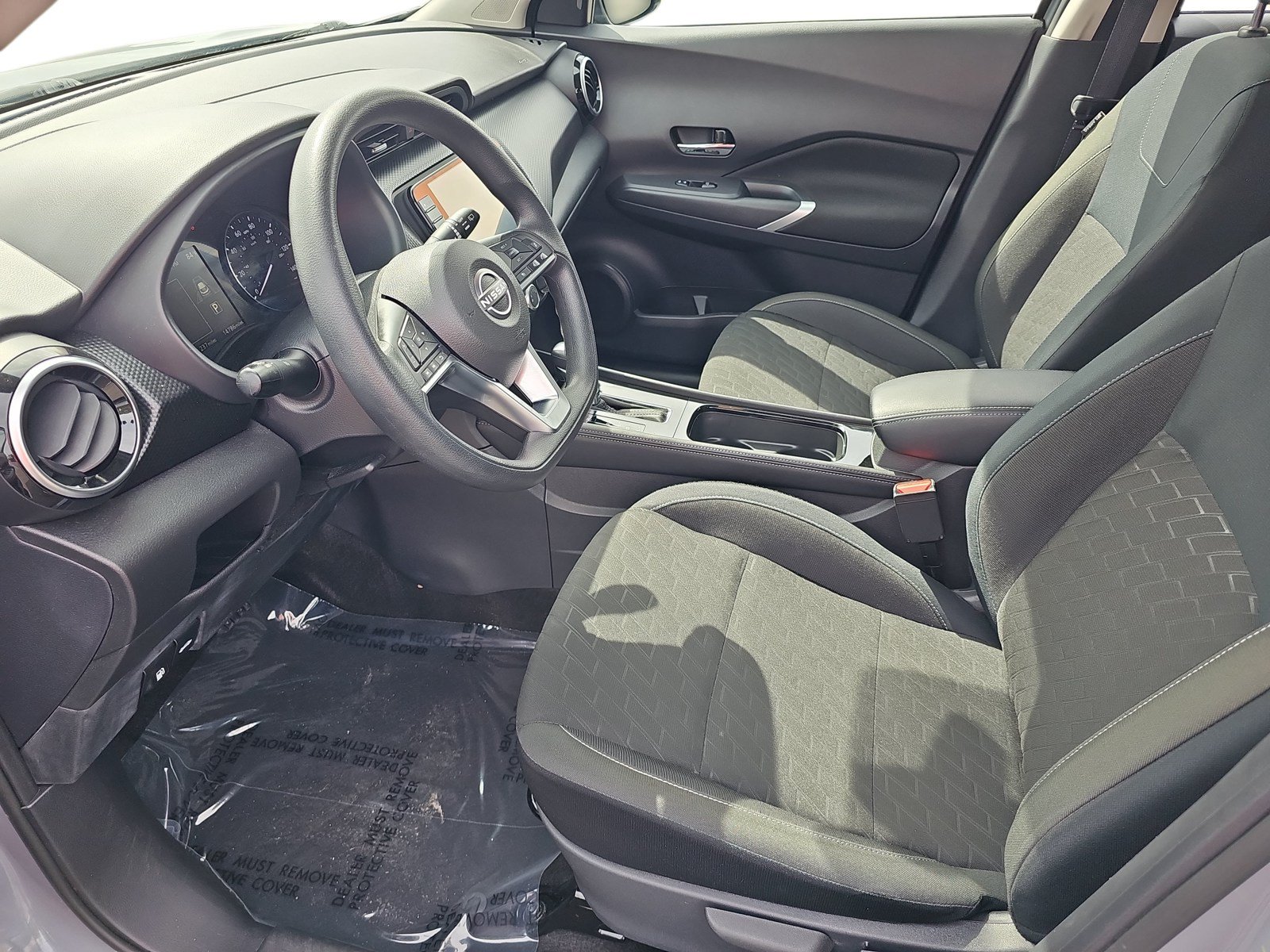 Used 2024 Nissan Kicks SV FWD image 13