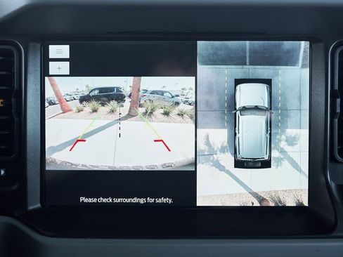 Used 2022 Ford Bronco Badlands image 49